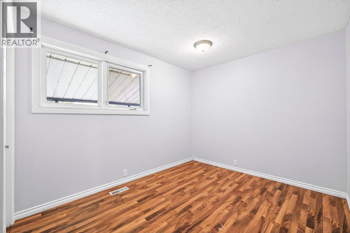 831 Michel Road, Elkford, British Columbia  V0B 1H0 - Photo 18 - 10397372