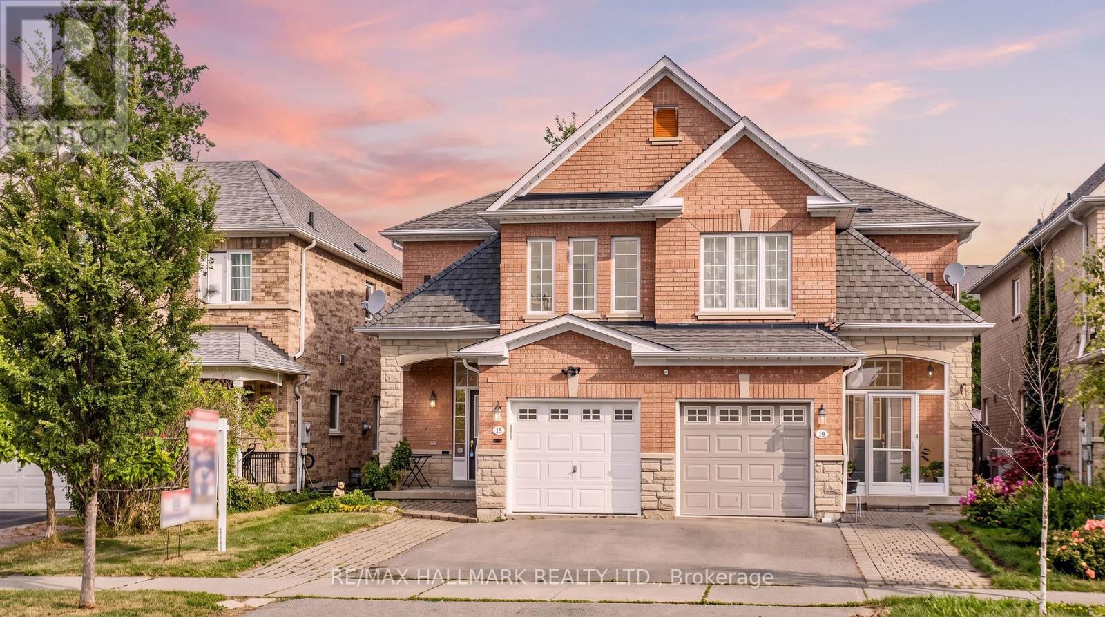 40 IDYLLWOOD AVENUE, Richmond Hill, Ontario