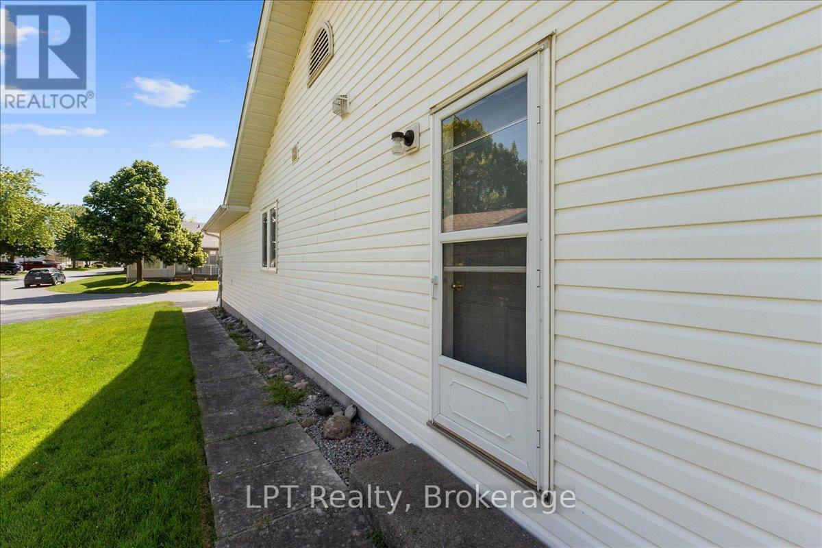 5 Niagara Trail, Clarington, Ontario  L1B 1A2 - Photo 32 - E13702478