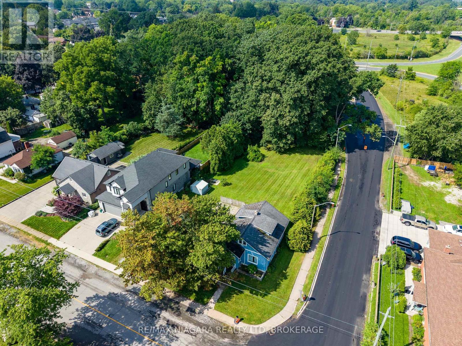 5469 Prince Edward Avenue, Niagara Falls, Ontario  L2G 5H7 - Photo 3 - X13702480