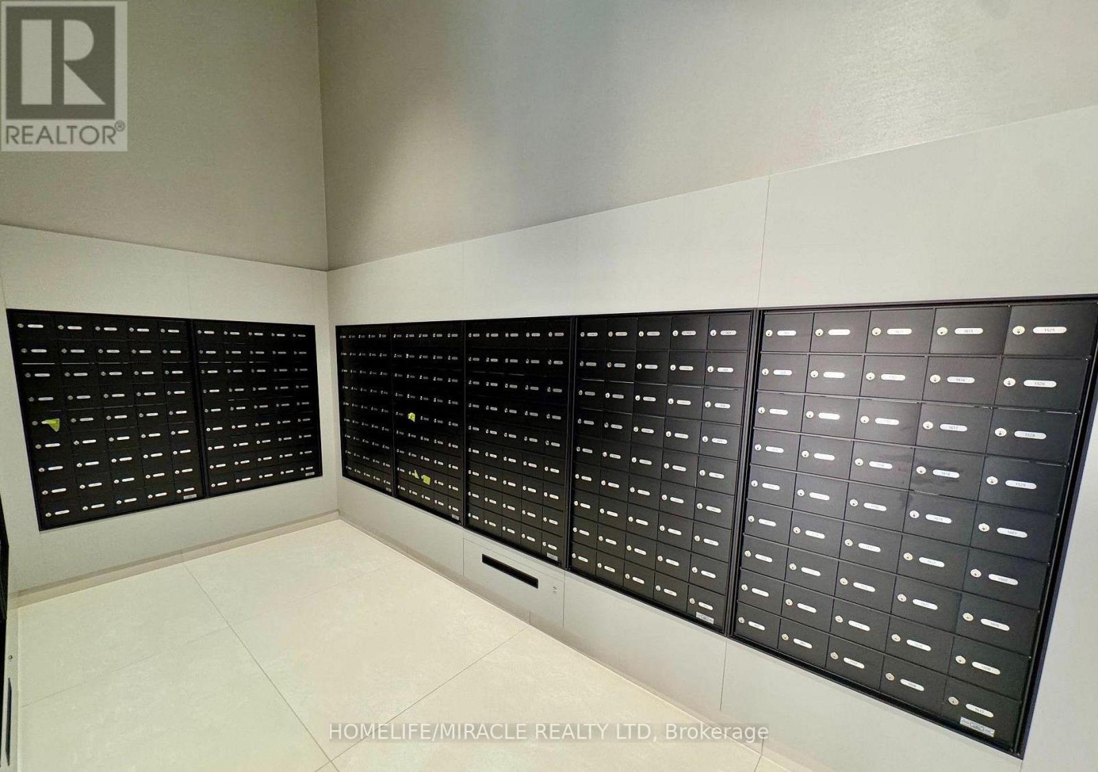2301 - 400 King Street, Toronto, Ontario  M5V 1K2 - Photo 2 - C13702520