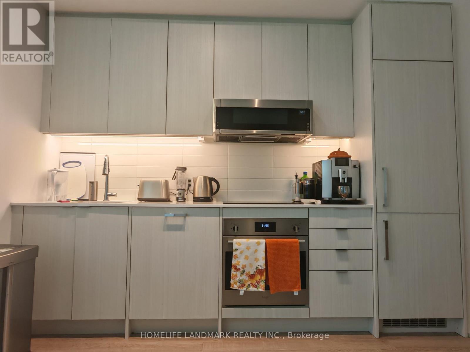 310 - 250 Lawrence Avenue W, Toronto, Ontario  M5M 1B2 - Photo 3 - C13702558