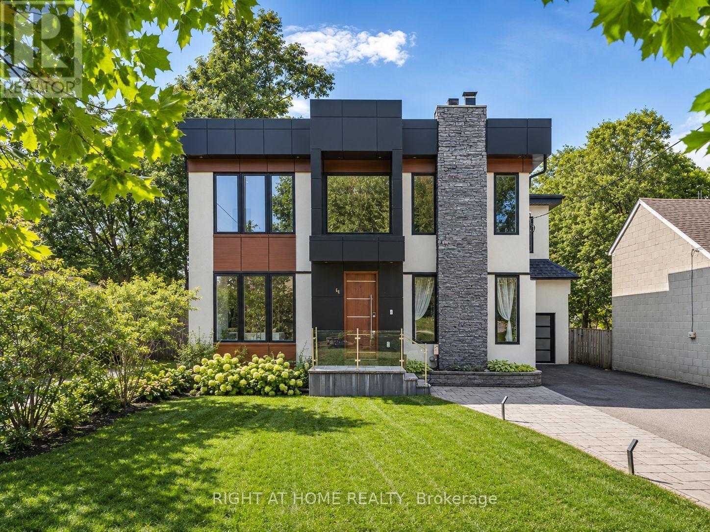 64 Larwood Boulevard, Toronto, Ontario M1M 2M5 - Photo 2 - E13702488