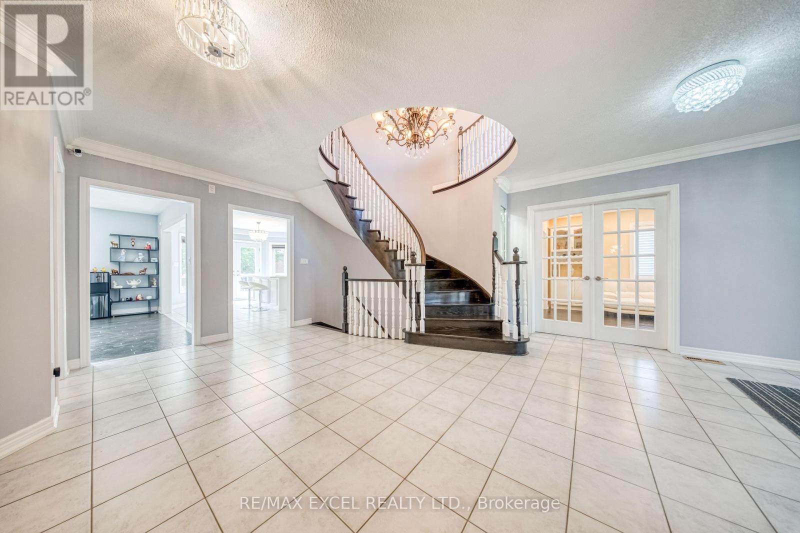 352 Crofters Road, Vaughan, Ontario  L4L 8Y3 - Photo 3 - N13702536
