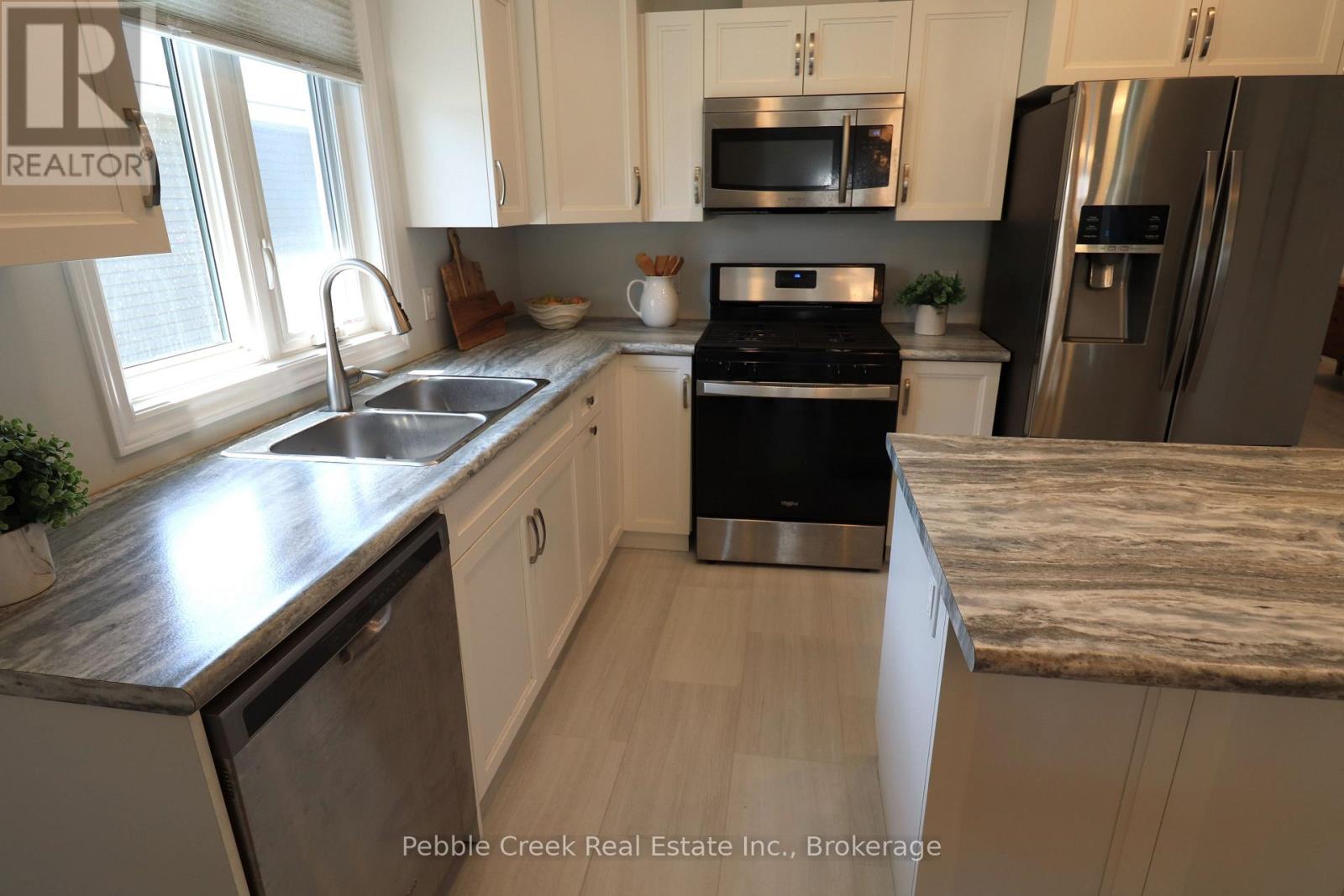 96 Lake Breeze Drive, Ashfield-Colborne-Wawanosh, Ontario  N7A 0B9 - Photo 15 - X13702484