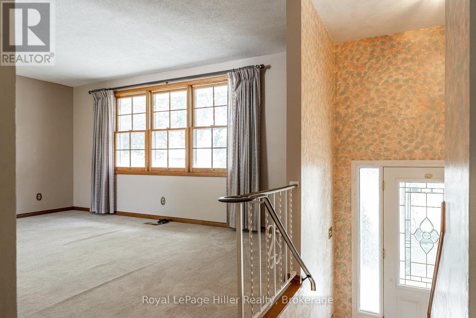 278 Elgin Crescent, Stratford, Ontario  N5A 3Z7 - Photo 4 - X13702542