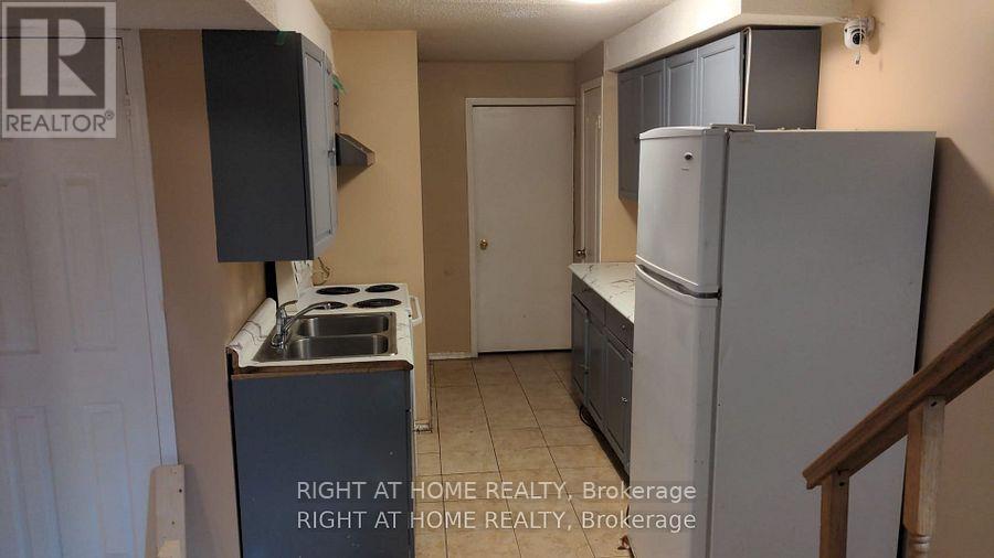Bsmt - 3470 Crimson King Circle, Mississauga, Ontario  L5N 8M9 - Photo 13 - W13702468