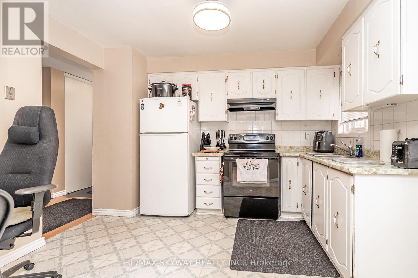 59 Skegby Road, Brampton, Ontario  L6V 2T8 - Photo 21 - W13702512