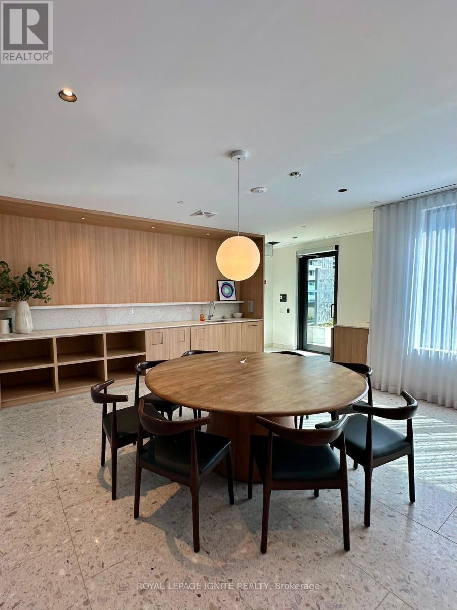 1307 - 395 Square One Drive, Mississauga, Ontario  L5B 0P6 - Photo 25 - W13702538