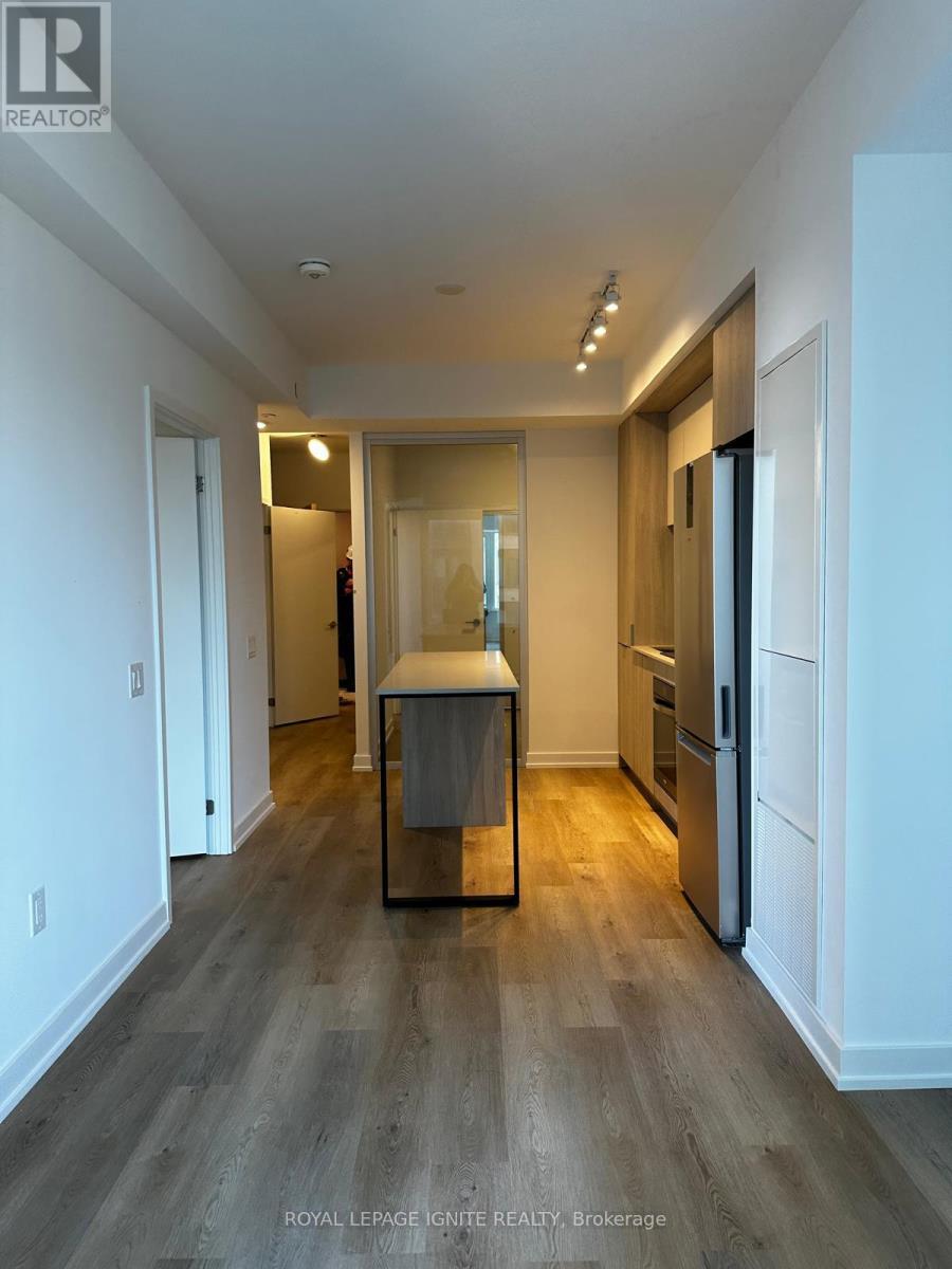 1307 - 395 Square One Drive, Mississauga, Ontario  L5B 0P6 - Photo 5 - W13702538