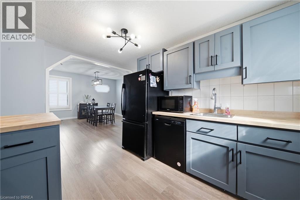 49 Seventh Avenue, Brantford, Ontario  N3S 1B3 - Photo 11 - 40856895