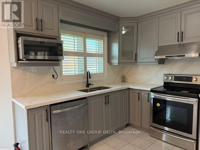 Upper - 24 Arborview Crescent, Toronto, Ontario  M9W 7B3 - Photo 13 - W13702564