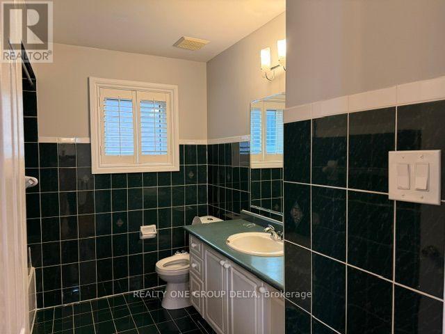 Upper - 24 Arborview Crescent, Toronto, Ontario  M9W 7B3 - Photo 23 - W13702564