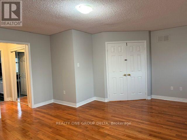 Upper - 24 Arborview Crescent, Toronto, Ontario  M9W 7B3 - Photo 27 - W13702564