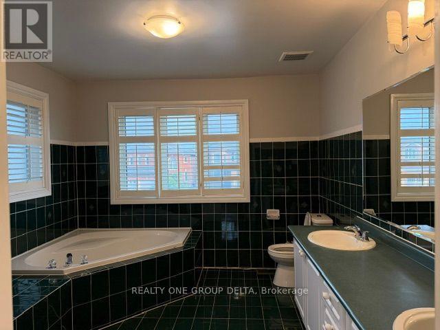 Upper - 24 Arborview Crescent, Toronto, Ontario  M9W 7B3 - Photo 32 - W13702564