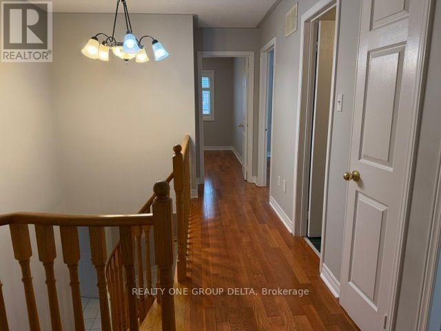 Upper - 24 Arborview Crescent, Toronto, Ontario  M9W 7B3 - Photo 35 - W13702564