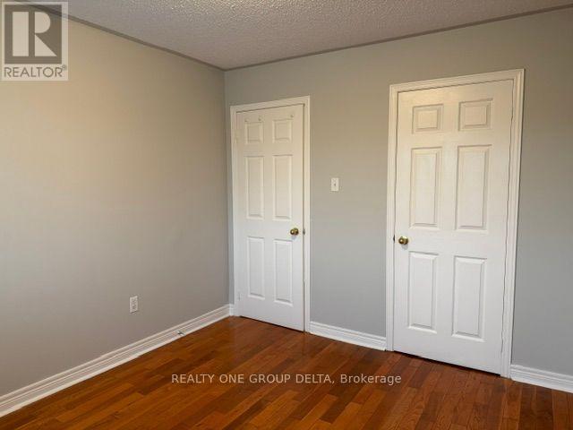 Upper - 24 Arborview Crescent, Toronto, Ontario  M9W 7B3 - Photo 36 - W13702564