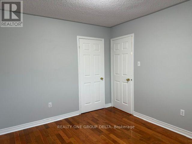 Upper - 24 Arborview Crescent, Toronto, Ontario  M9W 7B3 - Photo 39 - W13702564