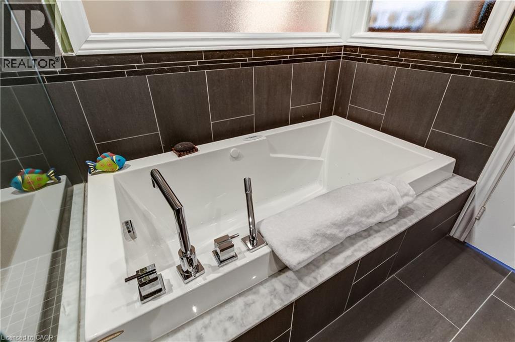 1084 W Queen Street W Unit# 8b, Mississauga, Ontario  L5H 4K4 - Photo 27 - 40830226