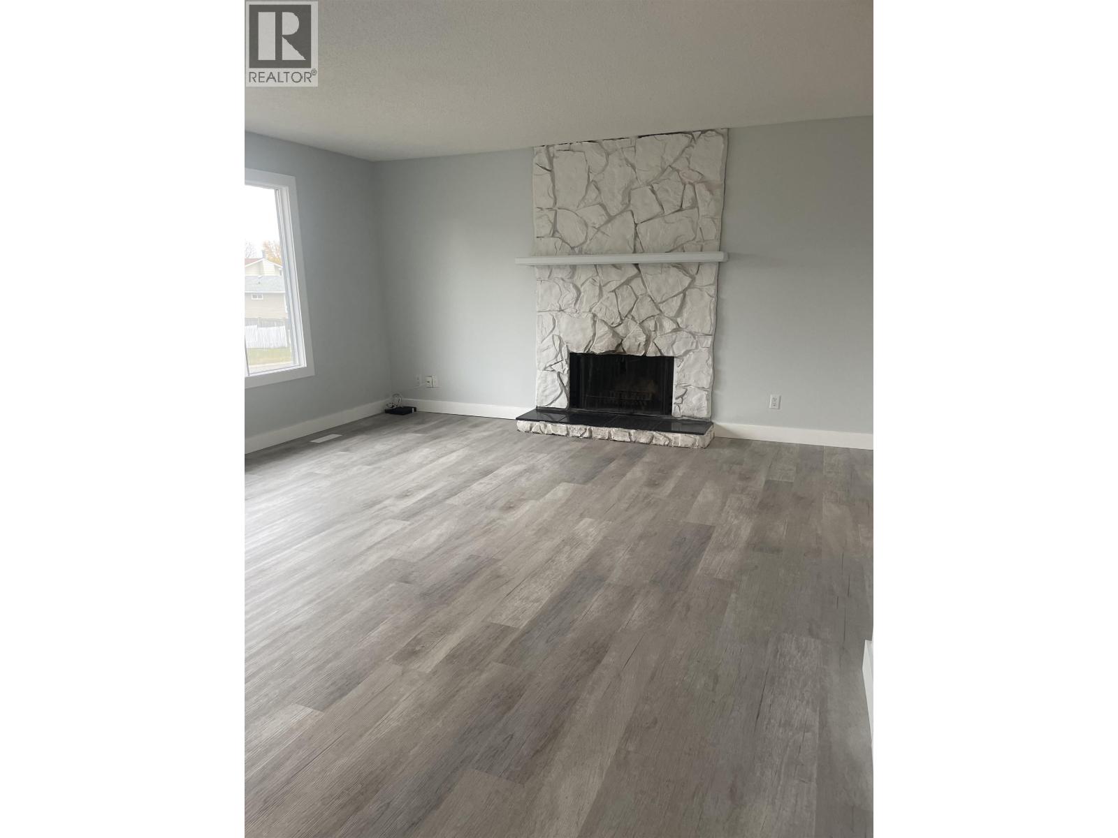 9616 92 Street, Fort St. John, British Columbia  V1J 5C9 - Photo 4 - R3089931