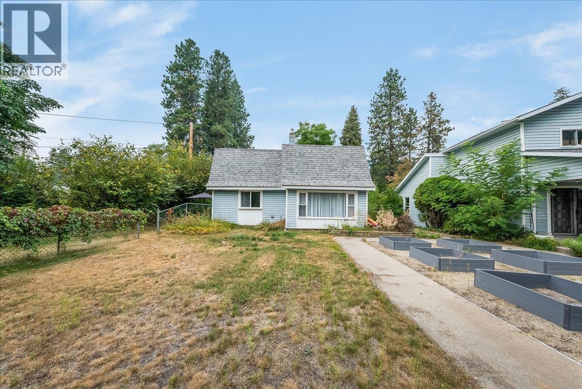 814 16th Avenue, Genelle, British Columbia  V0G 1G0 - Photo 2 - 10397568
