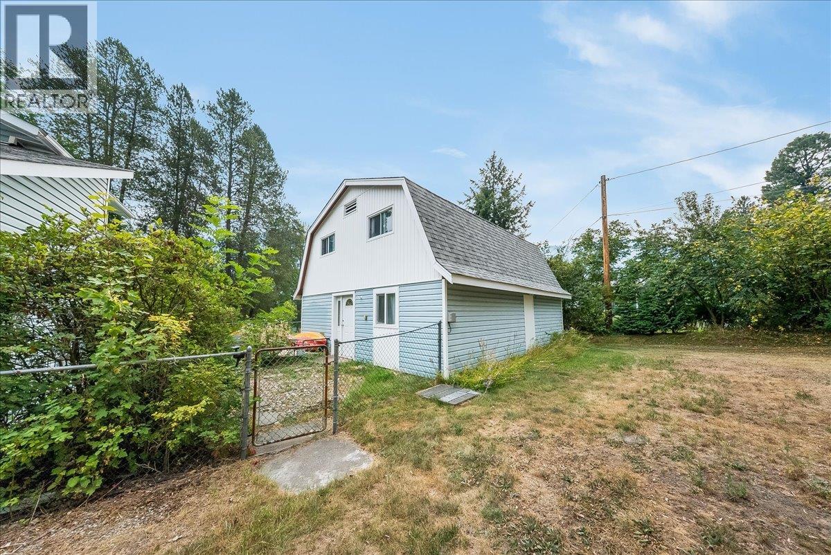 814 16th Avenue, Genelle, British Columbia  V0G 1G0 - Photo 47 - 10397568
