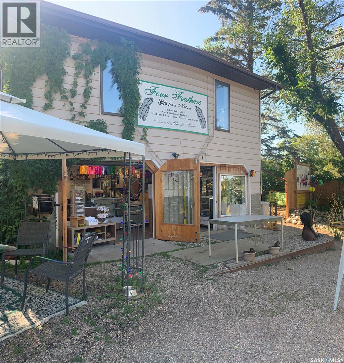 202-206 Elizabeth Avenue, Manitou Beach, Saskatchewan  S0K 4T1 - Photo 2 - SK046326
