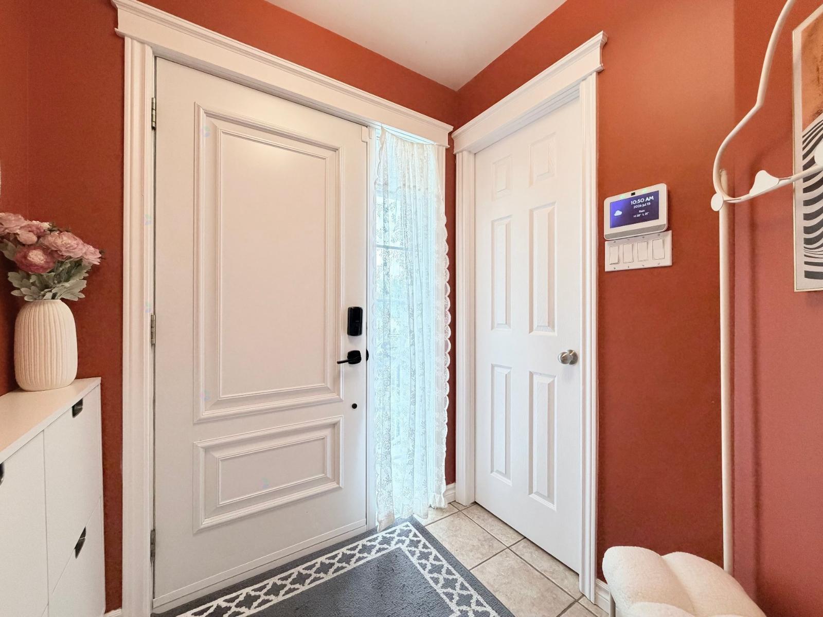 305 Rue Louis-Bariteau La Prairie Quebec Canada J5R6H5 3