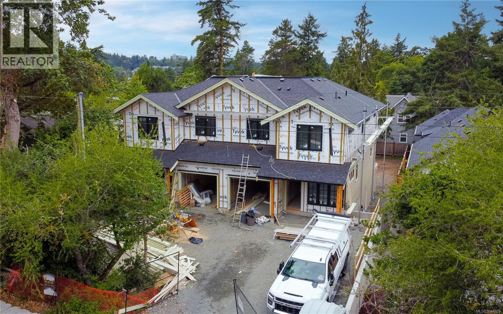 A 3942 Telegraph Bay Rd, Saanich, British Columbia V8N 4H7 - Photo 1 - 1044326
