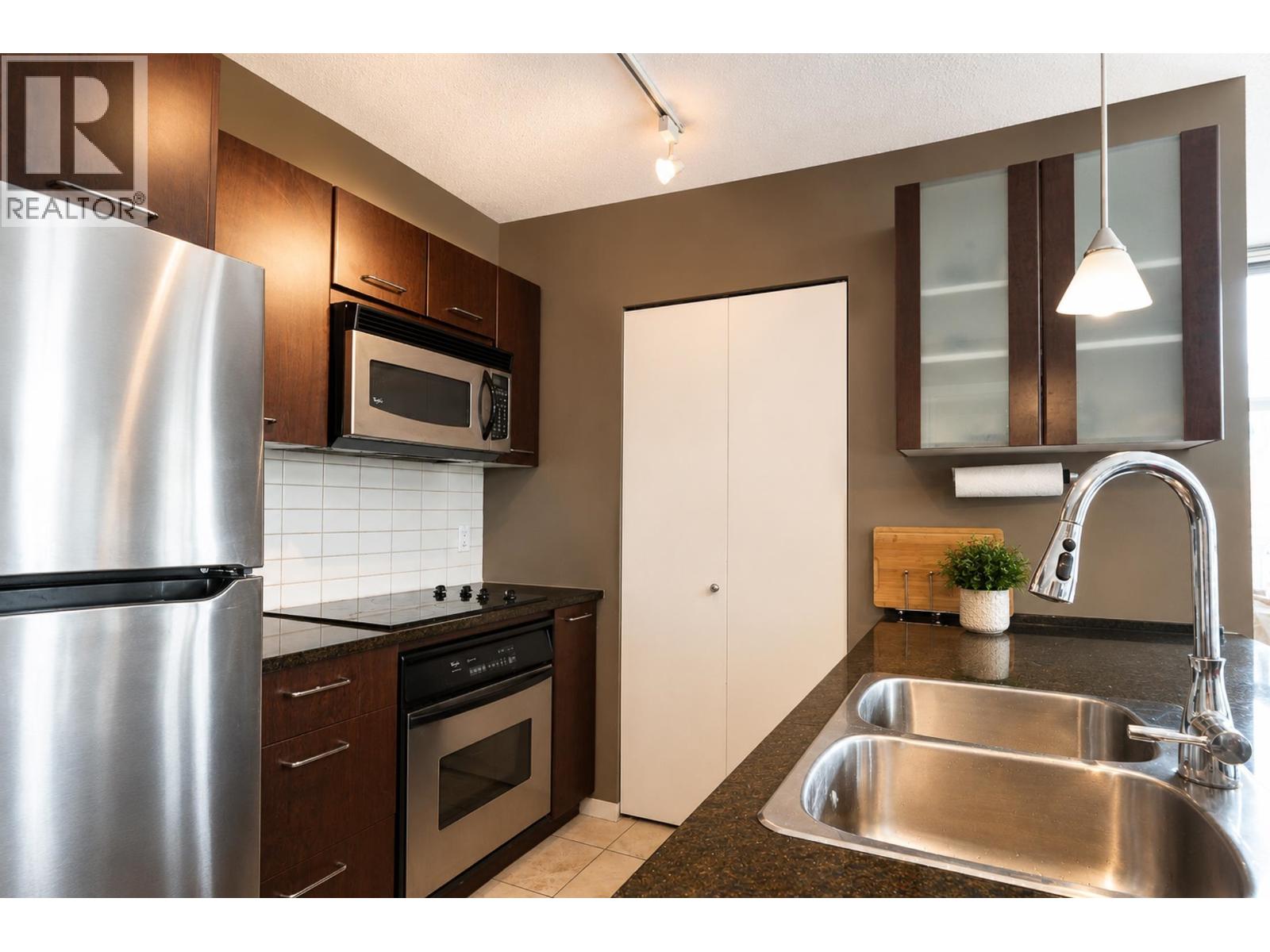 2102 1155 Seymour Street, Vancouver, British Columbia  V6B 1K2 - Photo 11 - R3157470