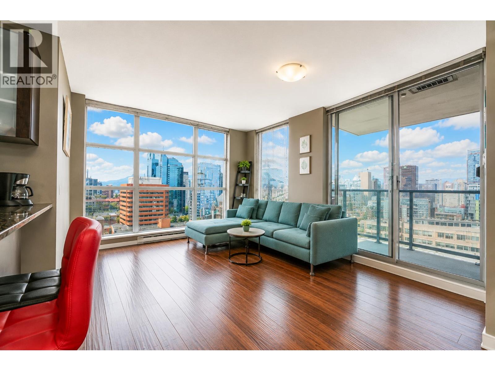 2102 1155 Seymour Street, Vancouver, British Columbia  V6B 1K2 - Photo 4 - R3157470