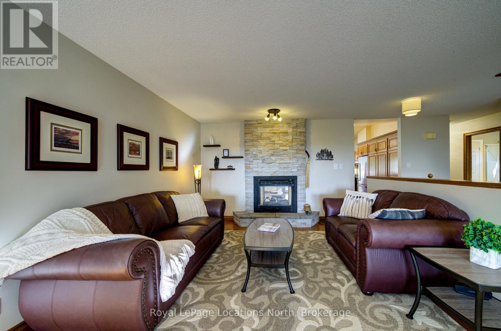 2225 Tiny Beaches Road S, Tiny, Ontario  L0L 1P0 - Photo 11 - S13702330