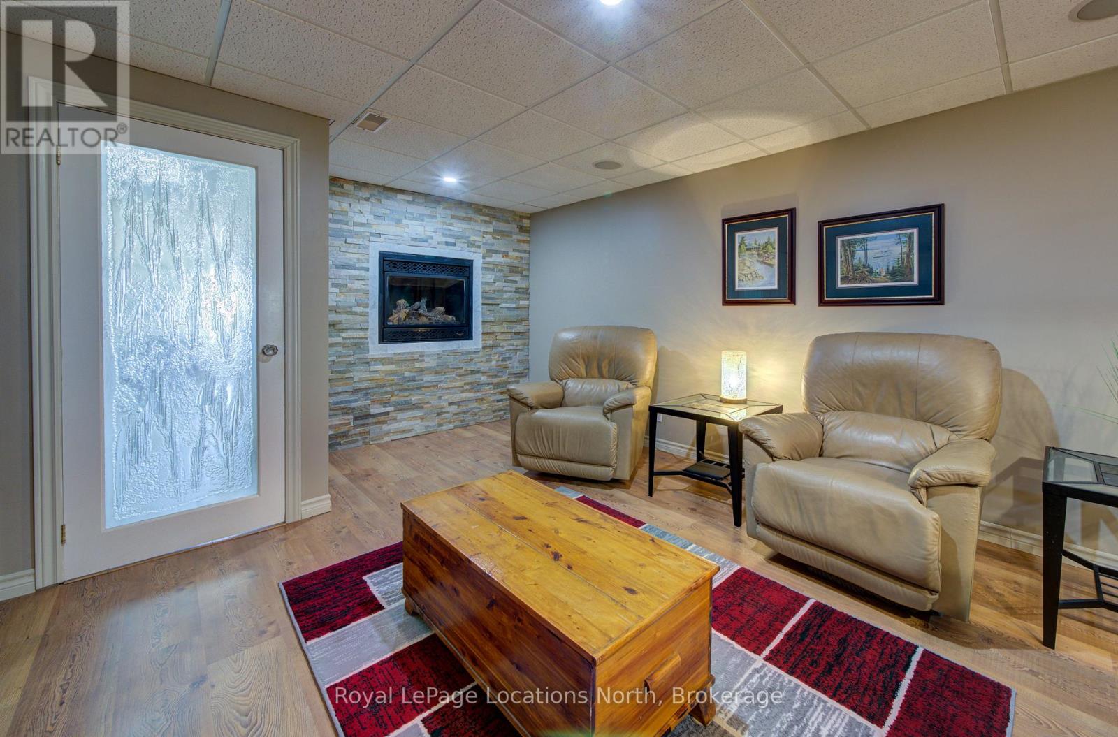 2225 Tiny Beaches Road S, Tiny, Ontario  L0L 1P0 - Photo 34 - S13702330