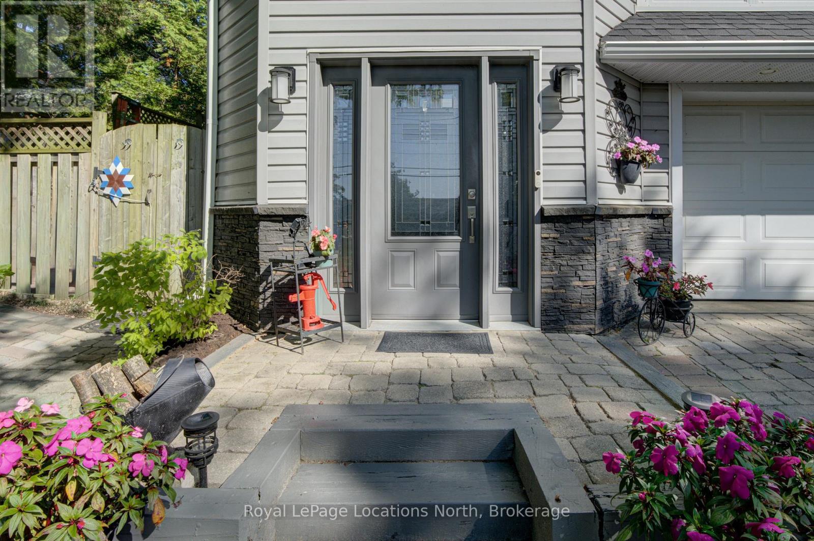 2225 Tiny Beaches Road S, Tiny, Ontario  L0L 1P0 - Photo 6 - S13702330