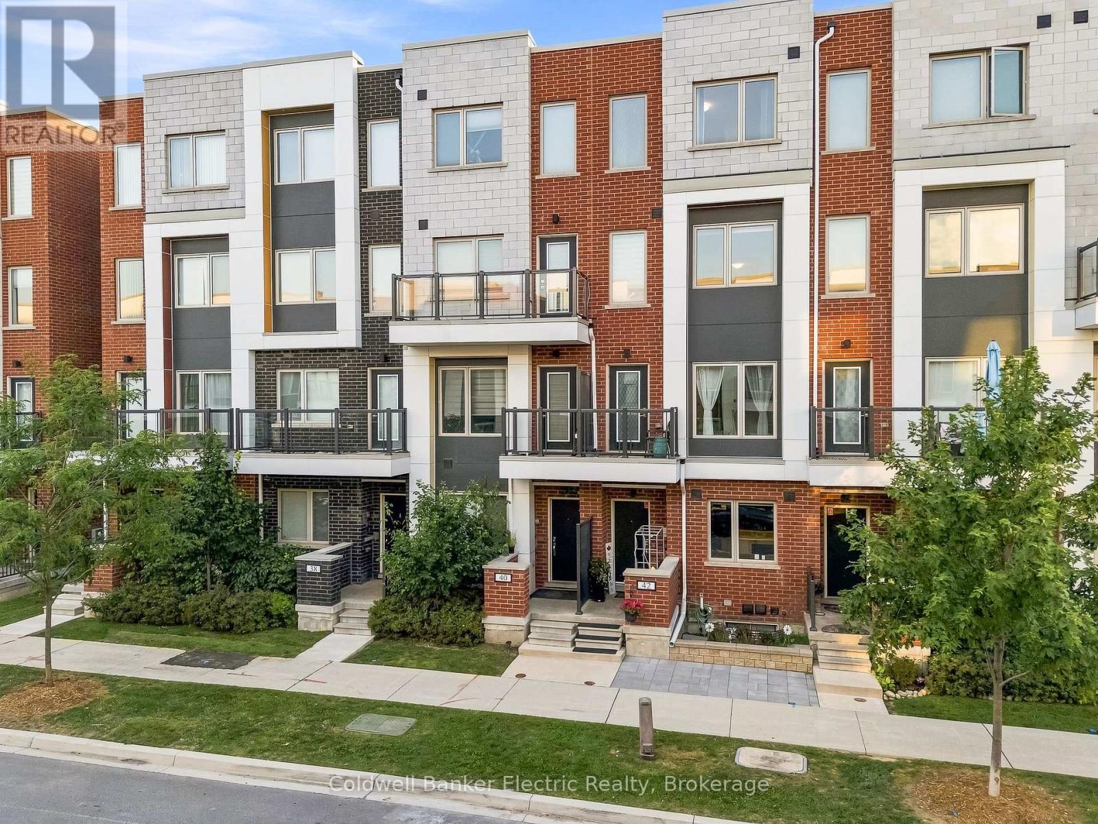 42 William Duncan Road, Toronto, Ontario M3K 0C5 - Photo 1 - W13702576