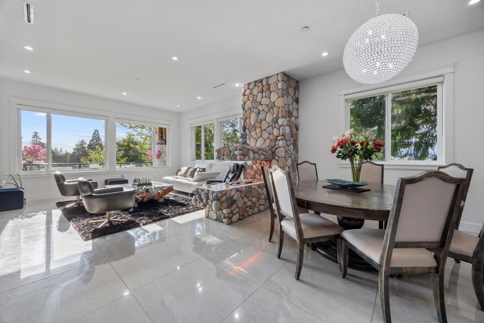 10088 121 Street, Surrey, British Columbia  V3V 4K5 - Photo 4 - R3157719