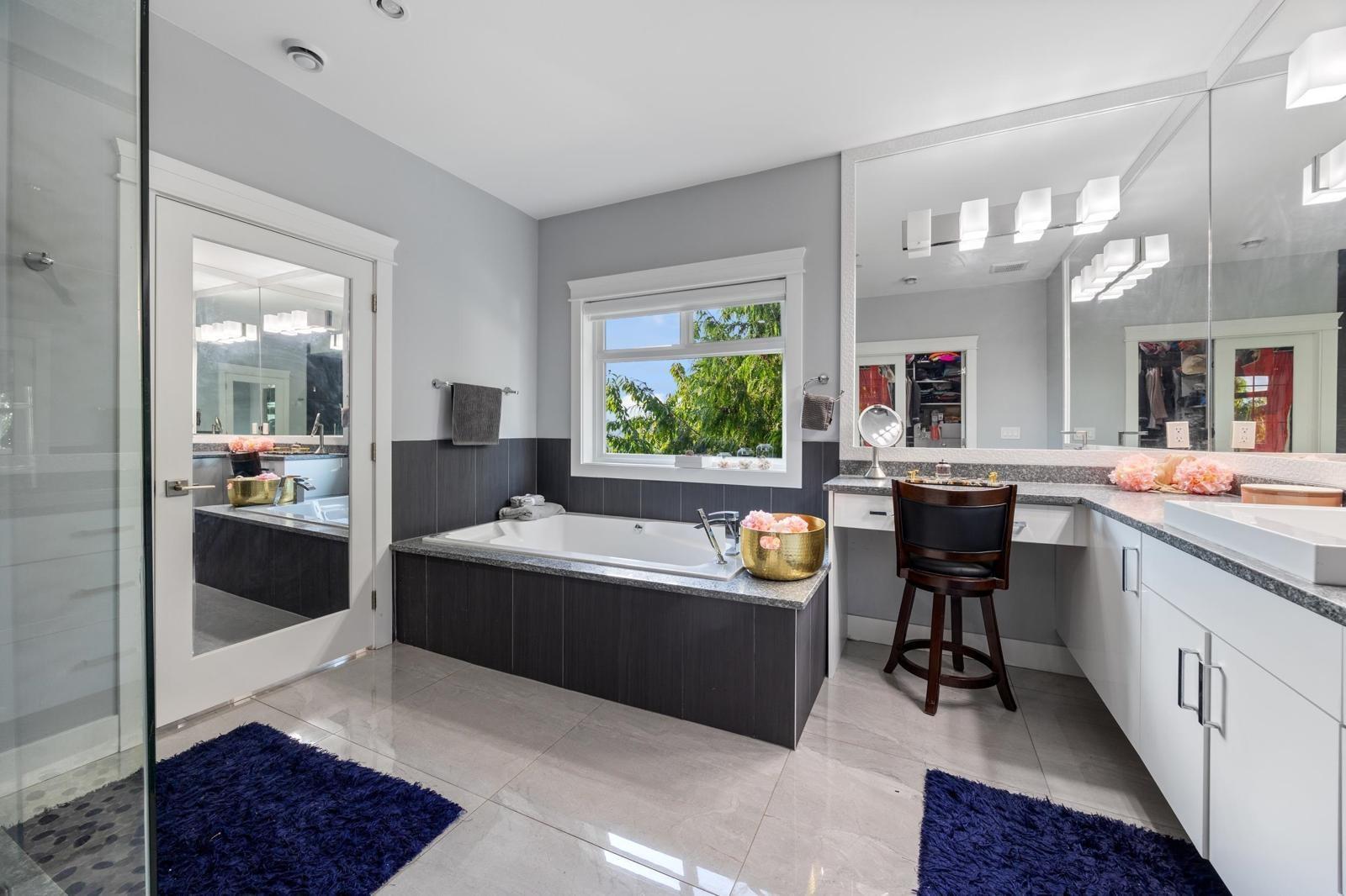 10088 121 Street, Surrey, British Columbia  V3V 4K5 - Photo 5 - R3157719