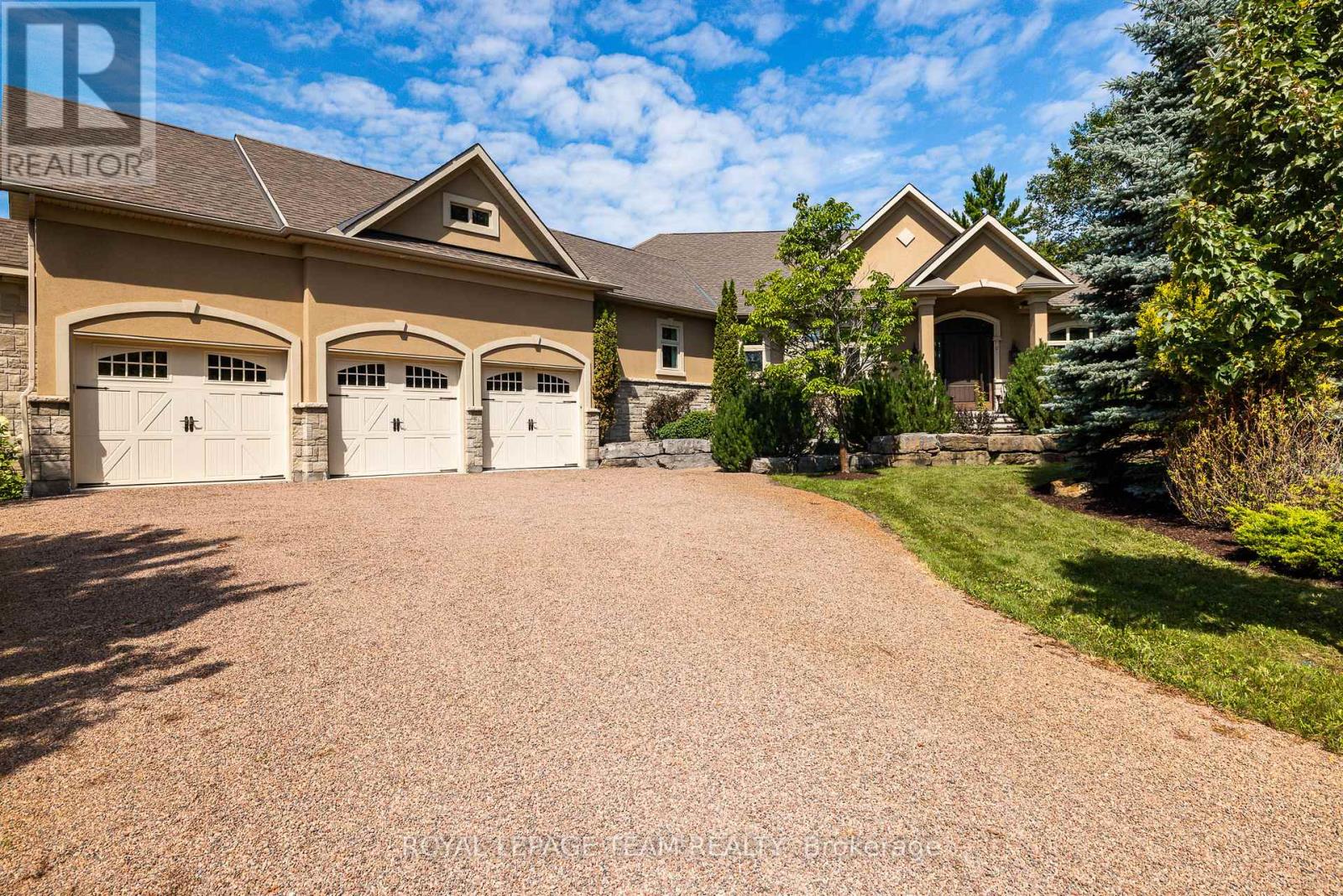 1517 Monaghan Lane, Ottawa, Ontario  K2W 1B4 - Photo 3 - X13702600