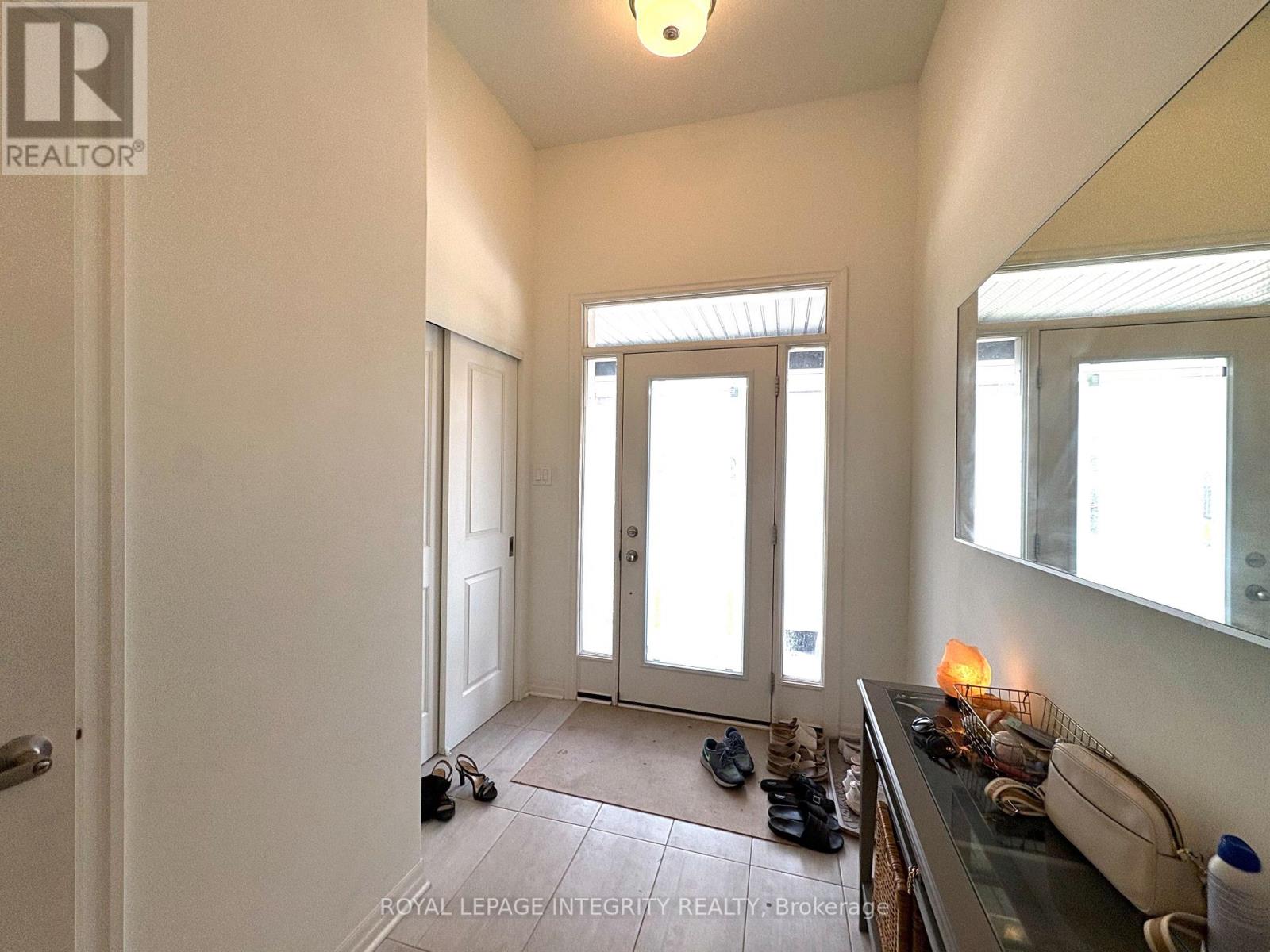 148 Overberg Way, Ottawa, Ontario K2S 0V8 - Photo 2 - X13702630
