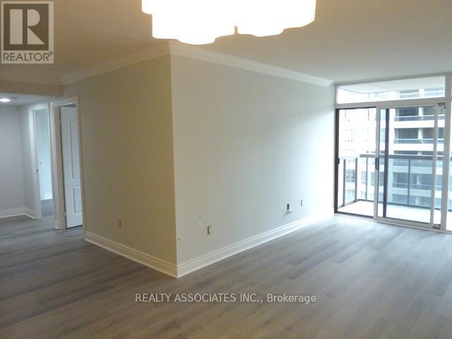 801 - 880 Grandview Way, Toronto, Ontario M2N 7B2 - Photo 2 - C13702578