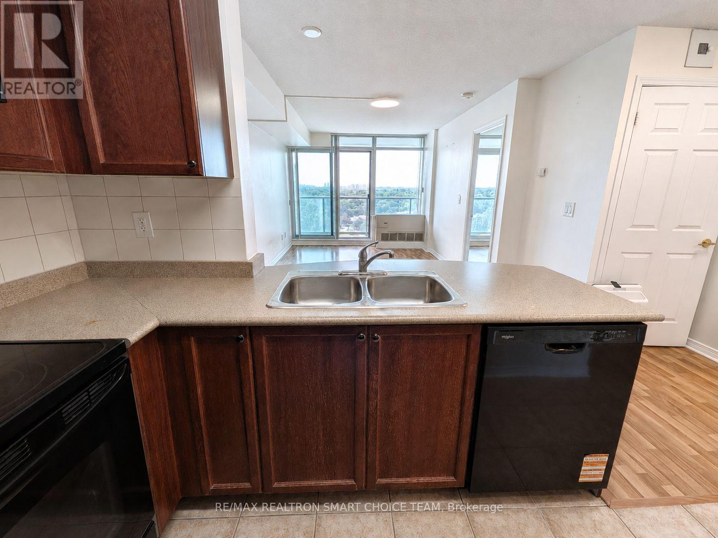 1107 - 5500 Yonge Street, Toronto, Ontario M2N 7L1 - Photo 11 - C13702596