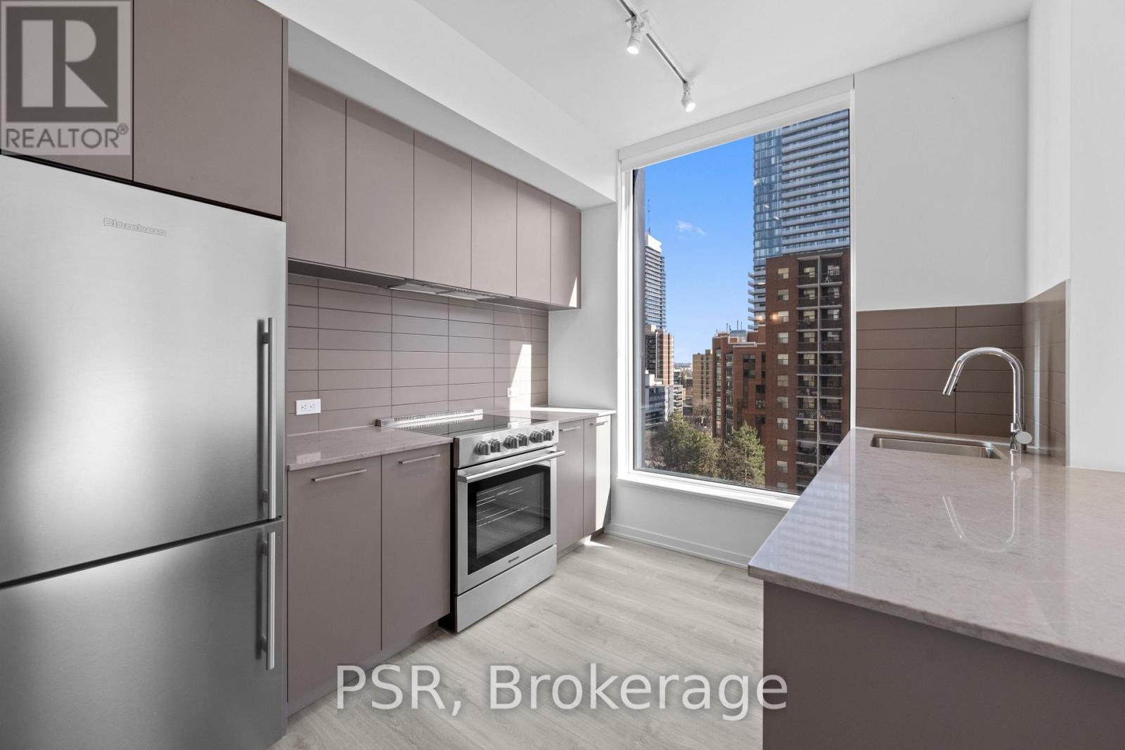 708 - 101 Roehampton Avenue, Toronto (Mount Pleasant West), Ontario  M4P 2W2 - Photo 3 - C13702610