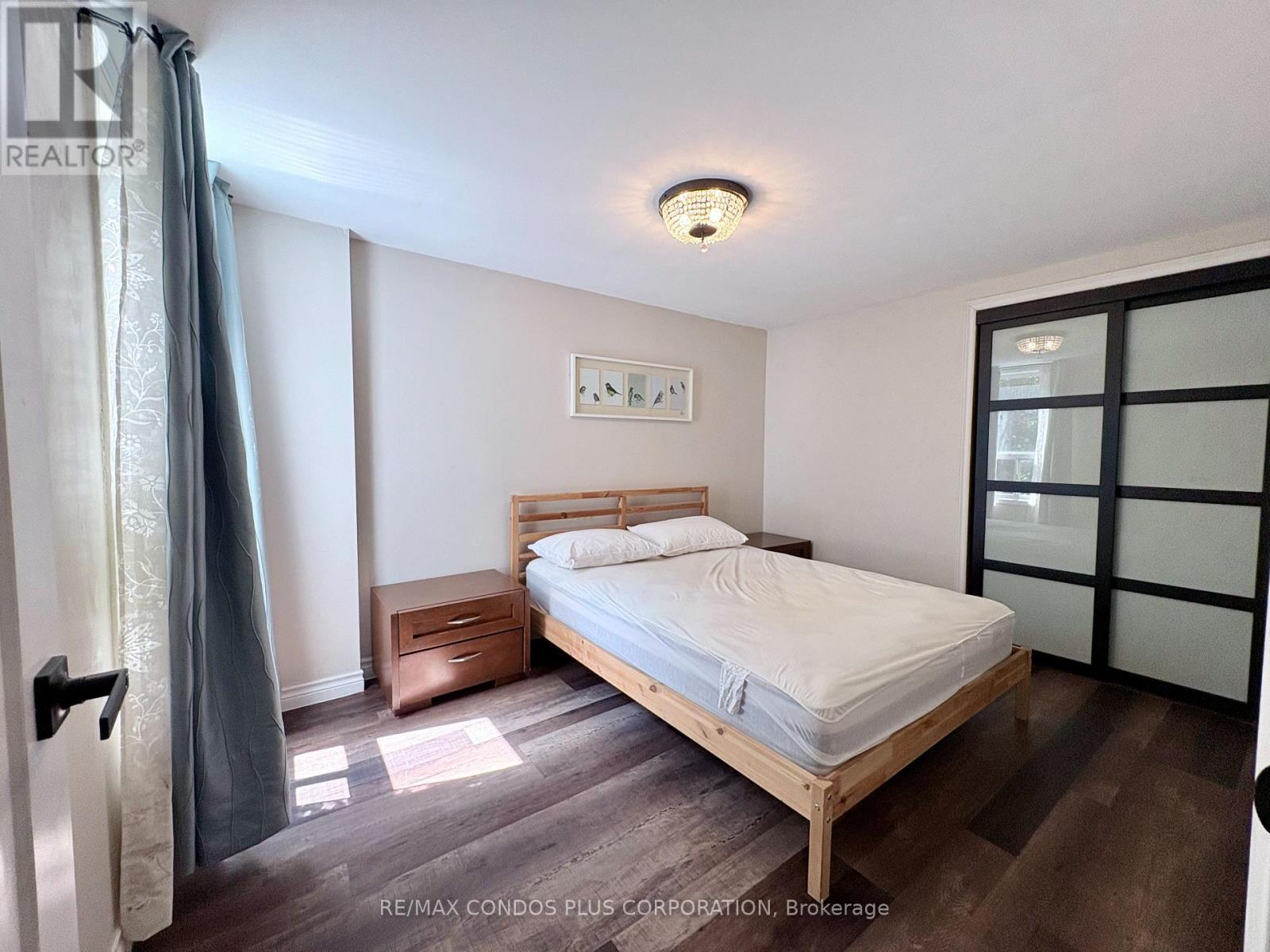 15 Irwin Avenue, Toronto (Bay Street Corridor), Ontario  M4Y 1L1 - Photo 5 - C13702628