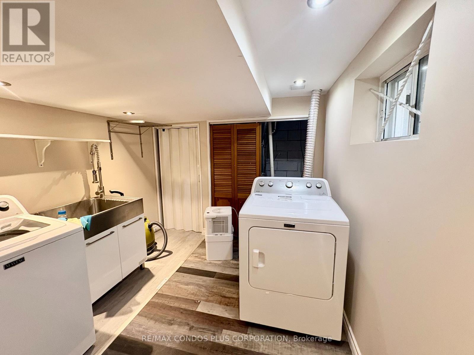 15 Irwin Avenue, Toronto (Bay Street Corridor), Ontario  M4Y 1L1 - Photo 6 - C13702628