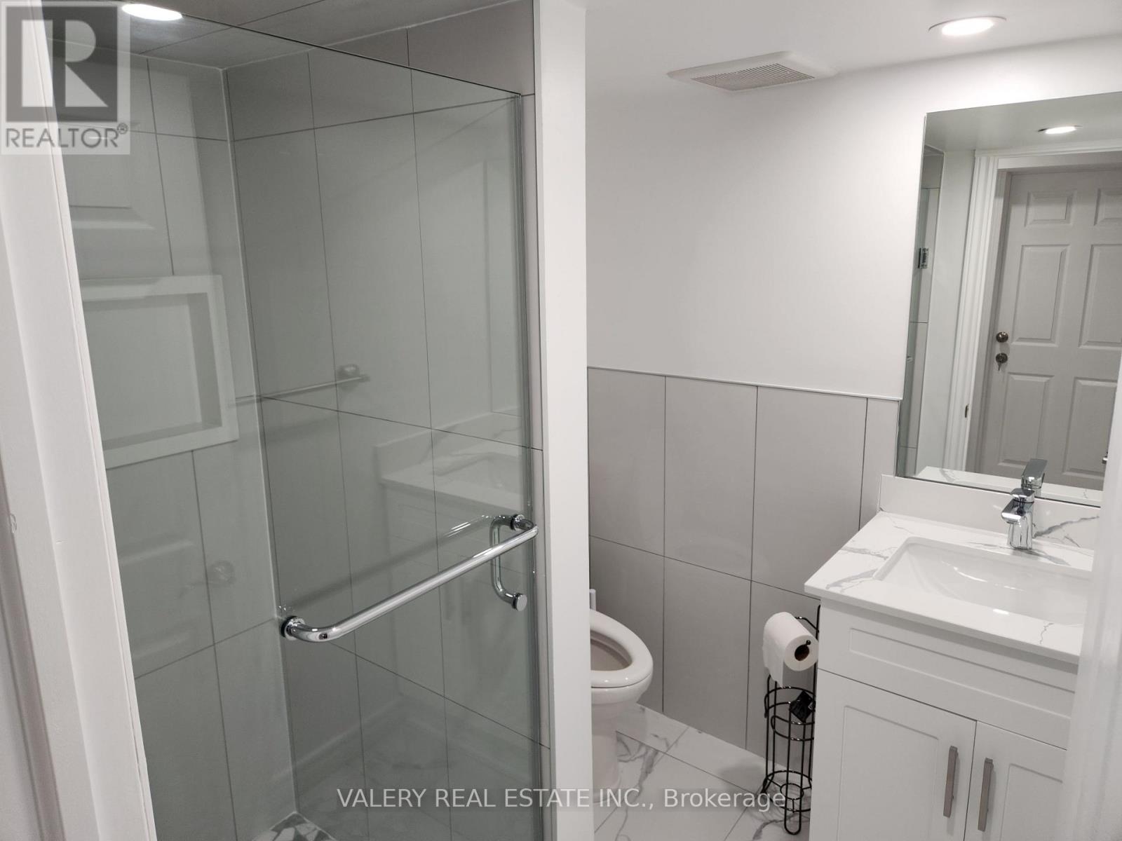 28 Iles Street N, Ajax, Ontario L1T 3V4 - Photo 10 - E13702622