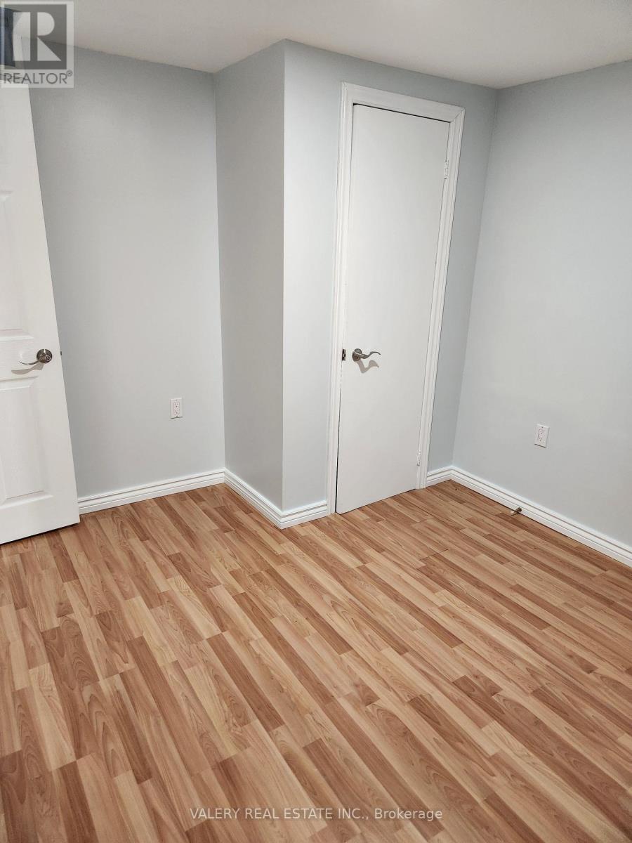 28 Iles Street N, Ajax, Ontario L1T 3V4 - Photo 5 - E13702622