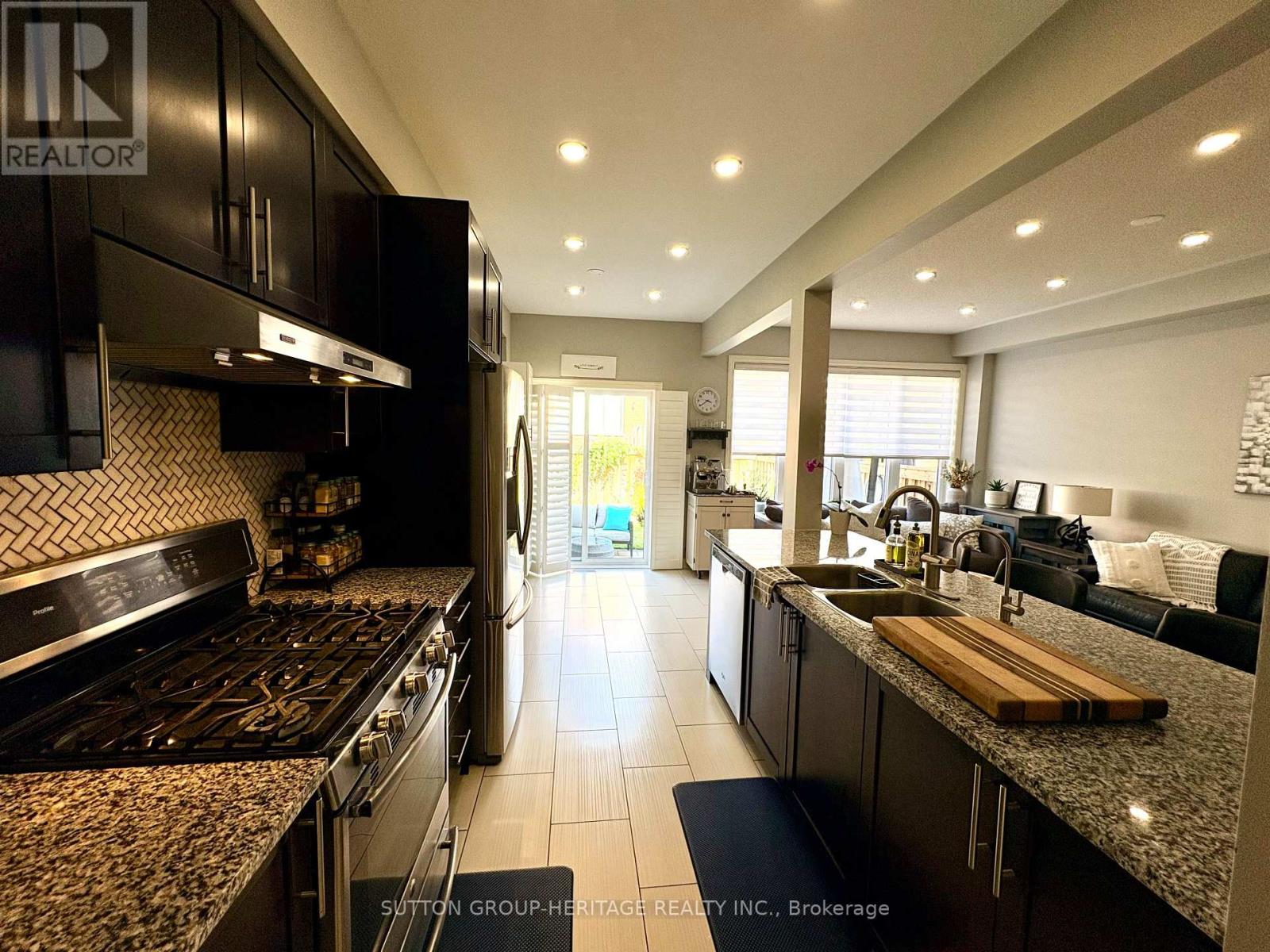 15 Clarinet Lane, Whitchurch-Stouffville, Ontario  L4A 0N8 - Photo 8 - N13702614