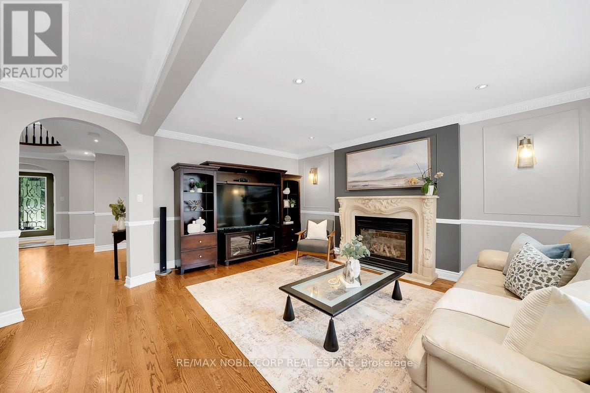 3 Castlehill Road, Vaughan, Ontario  L6A 1P3 - Photo 12 - N13702632