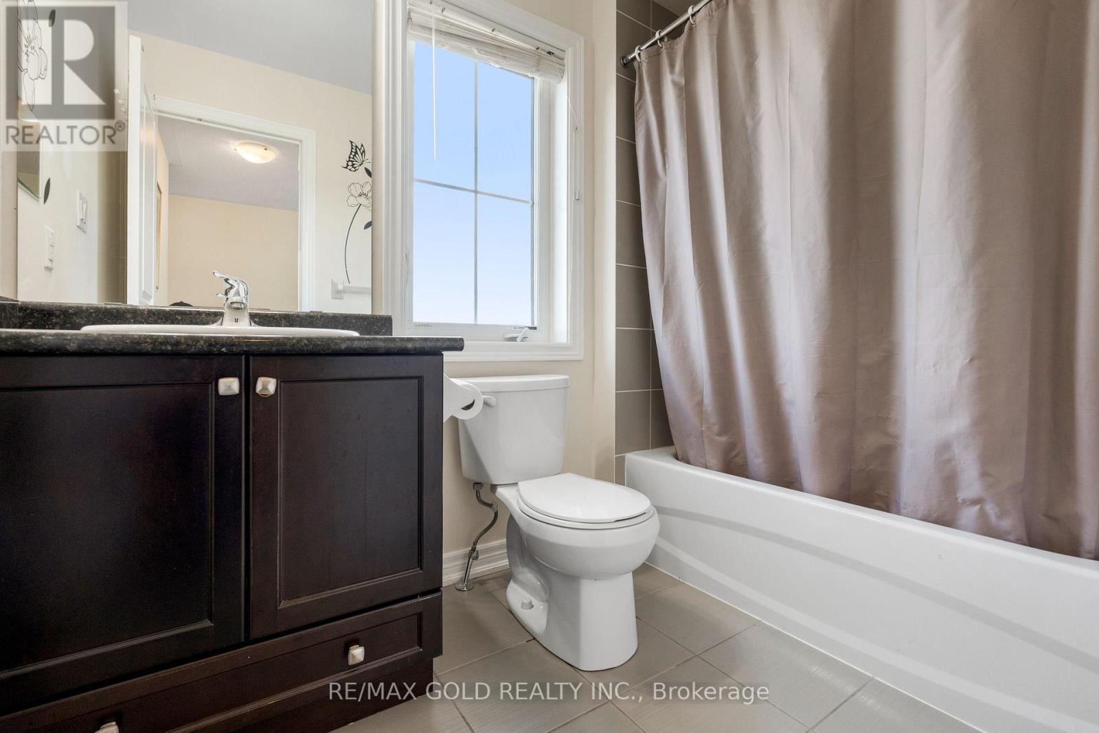 15 Antibes Drive, Brampton, Ontario  L6X 5H4 - Photo 7 - W13702580
