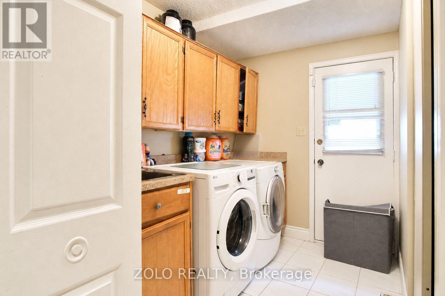 4084 Rolling Valley Drive, Mississauga (Erin Mills), Ontario  L5L 2K8 - Photo 23 - W13702584